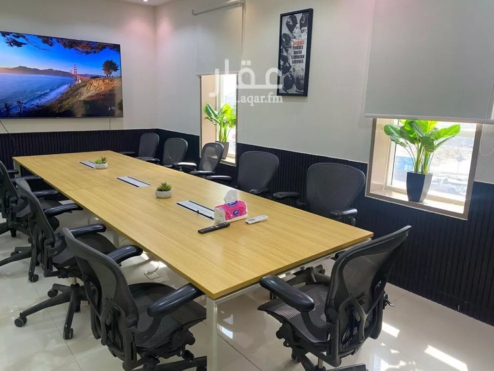 مكتب 884 م² في العارض 3