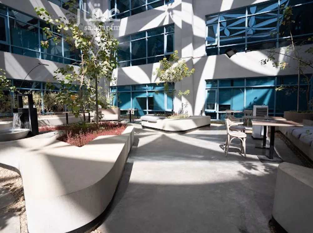 مكتب 9000 م² في السويدي 1