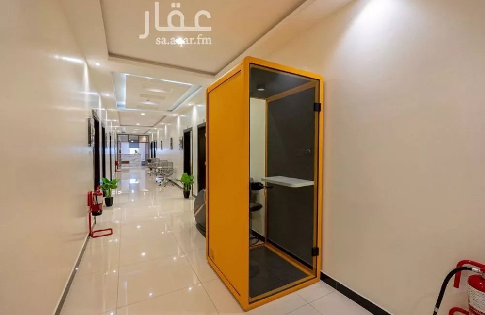 مكتب 884 م² في العارض 5