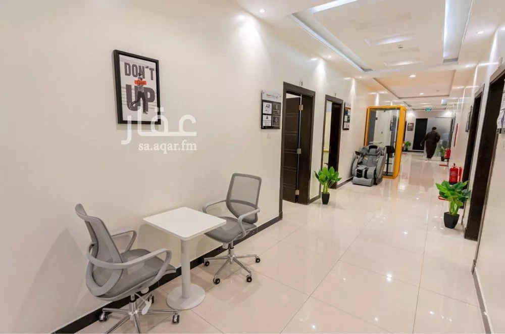 884 sqm office in Al Aridh 3