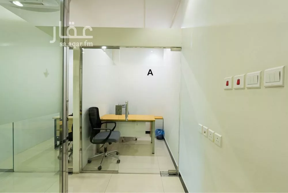 18 bedroom office in Al Aridh, Riyadh 5