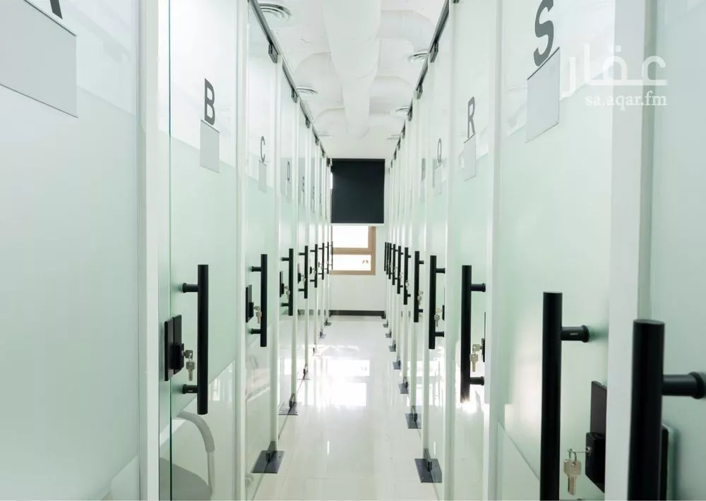 18 bedroom office in Al Aridh, Riyadh 4