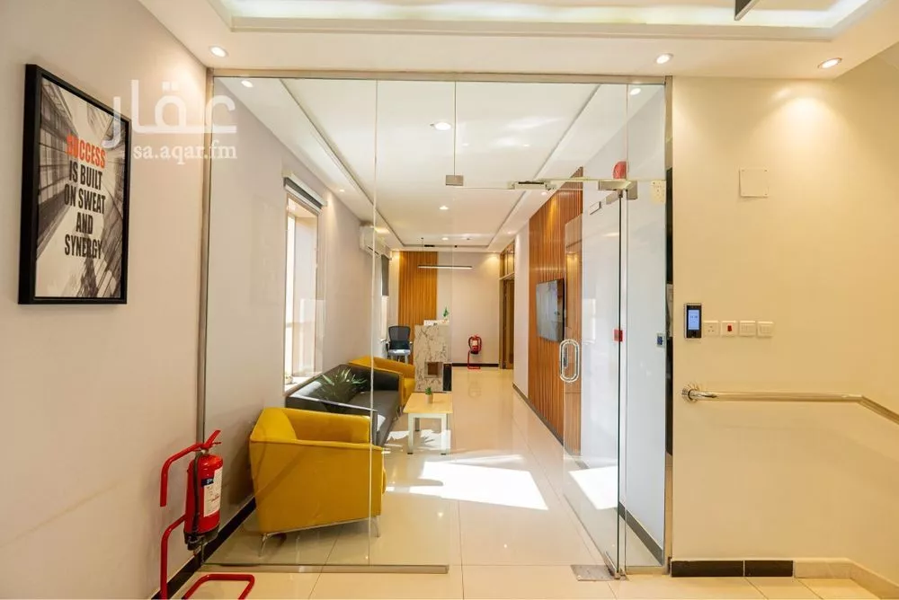 884 sqm office in Al Aridh 3