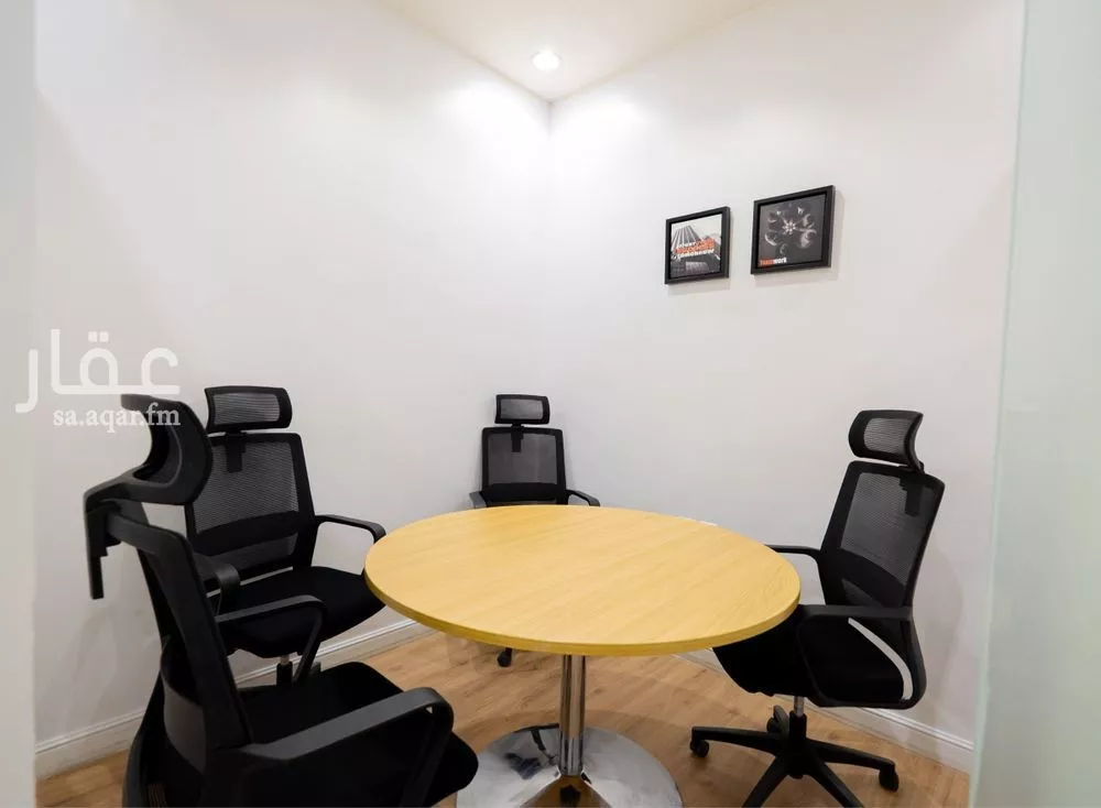 18 bedroom office in Al Aridh, Riyadh 4