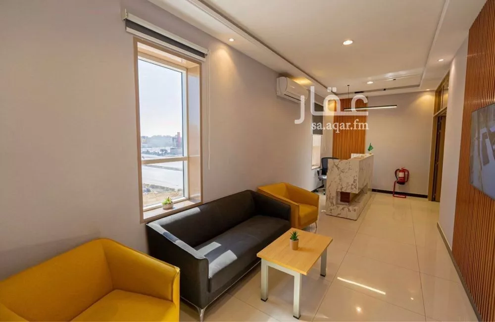 مكتب 884 م² في العارض 5