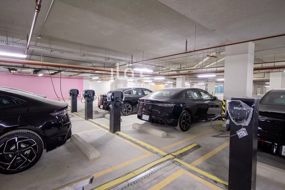 1 bedroom office in As Suwaidi, Riyadh 17