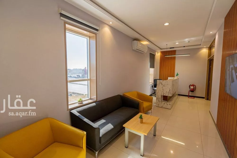 884 sqm office in Al Aridh 3