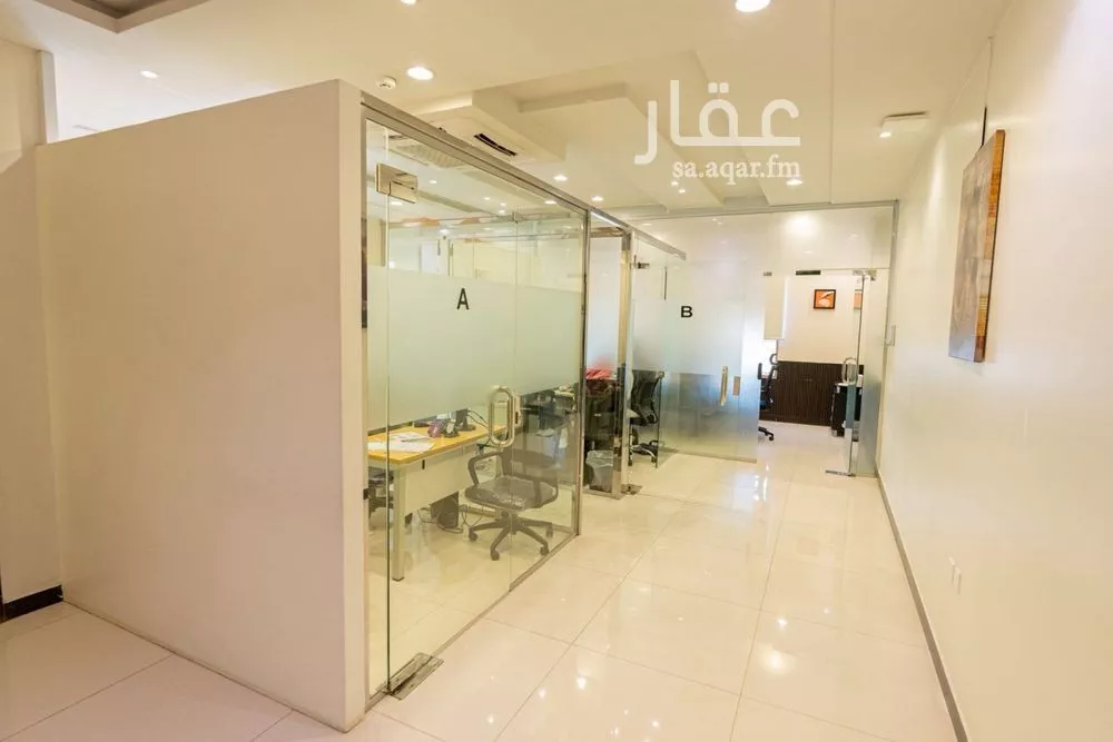 مكتب 884 م² في العارض 2
