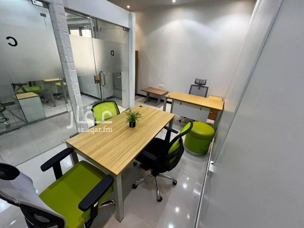 18 bedroom office in Al Aridh, Riyadh 10