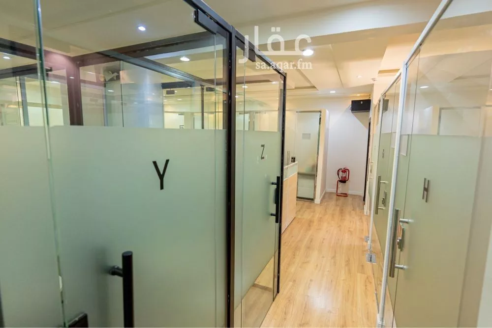 884 sqm office in Al Aridh 5