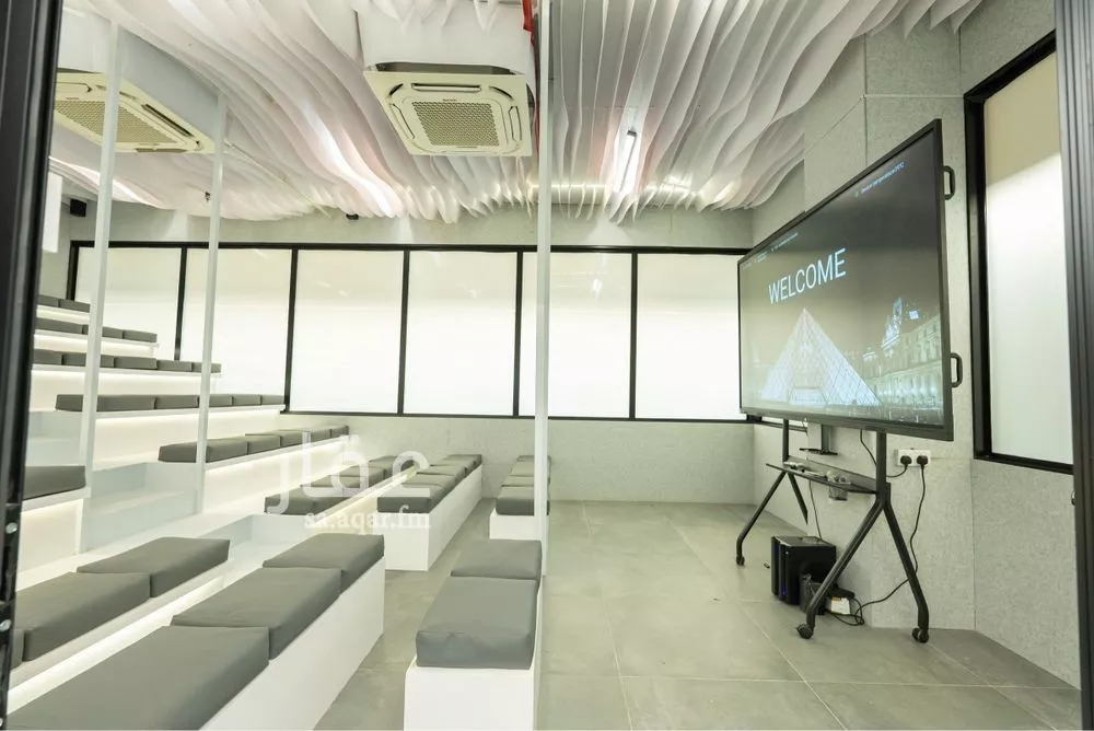 مكتب 9000 م² في السويدي 4