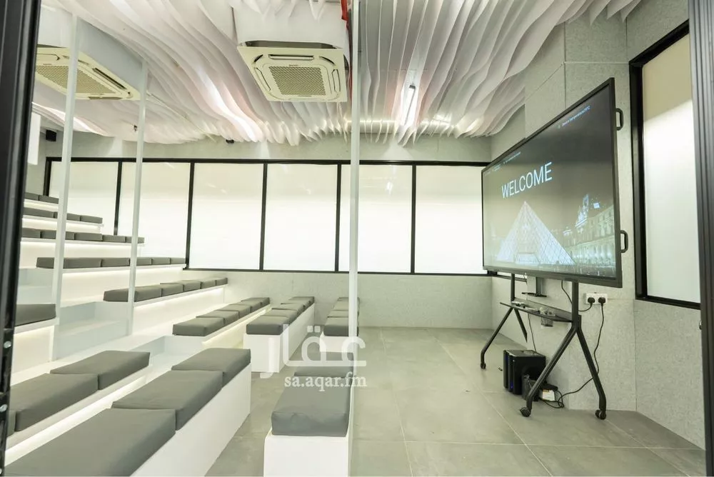 1 bedroom office in As Suwaidi, Riyadh 11