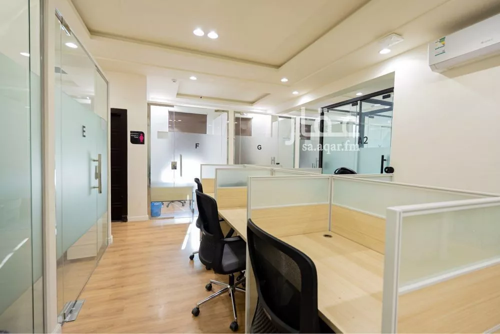 18 bedroom office in Al Aridh, Riyadh 7