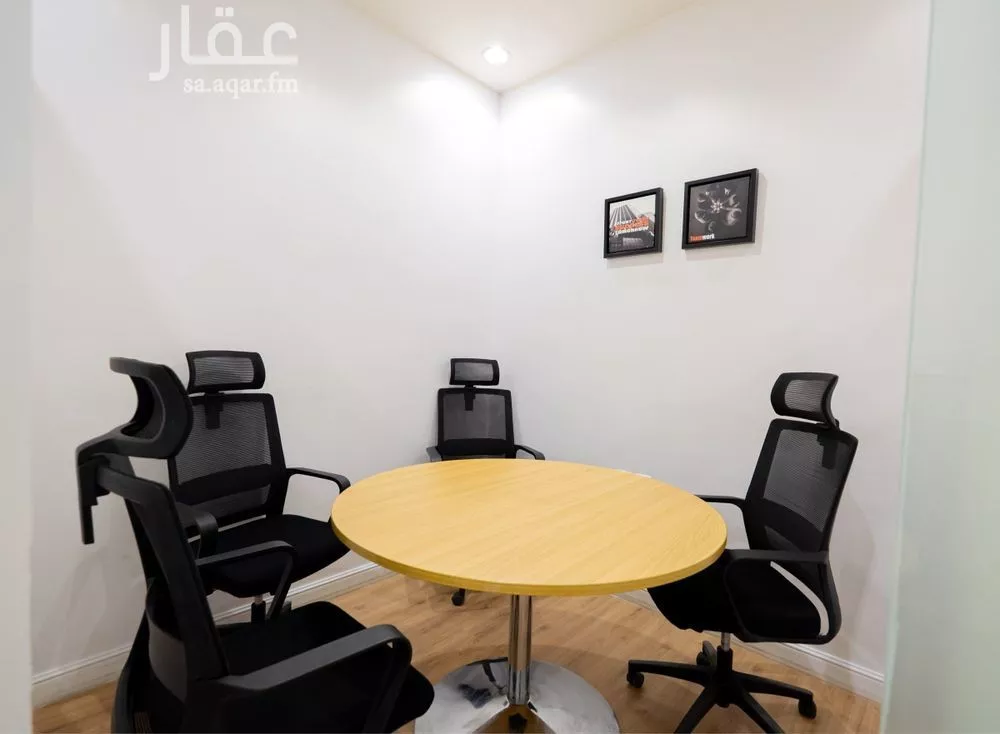 18 bedroom office in Al Aridh, Riyadh 9