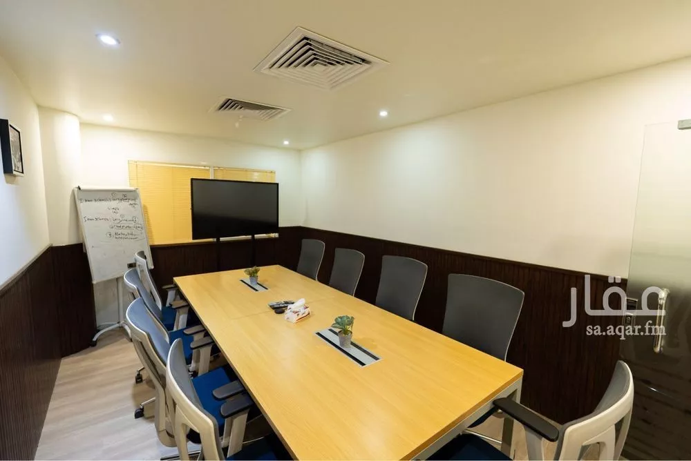18 bedroom office in Al Aridh, Riyadh 10
