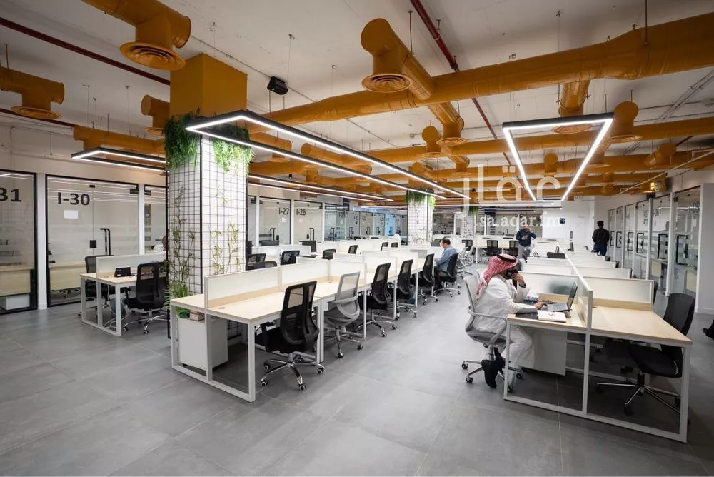 مكتب 9000 م² في السويدي 1