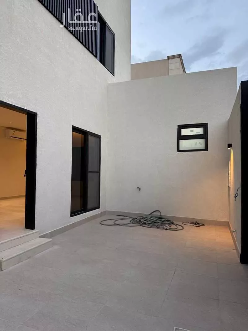 4 bedroom villa in Al Rawdah, Riyadh 4