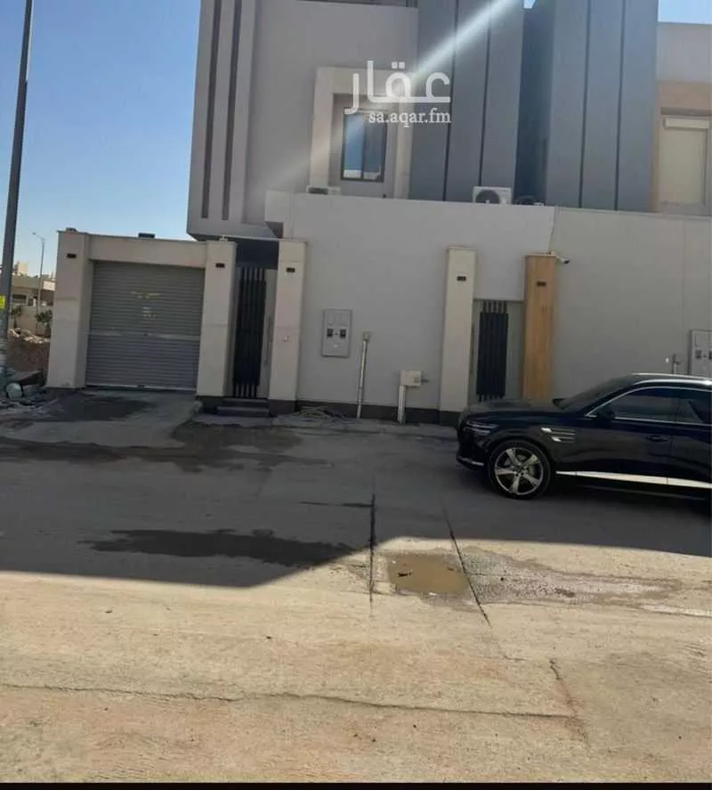 فيلا 4 غرف في العارض 5