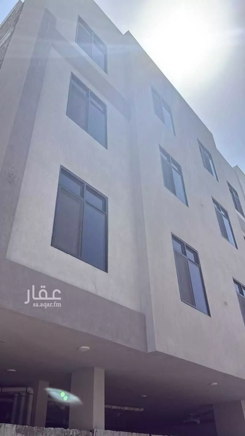 عمارة 348 م² في العقربية 5