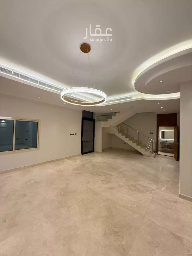 فيلا 5 غرف في الملقا 5