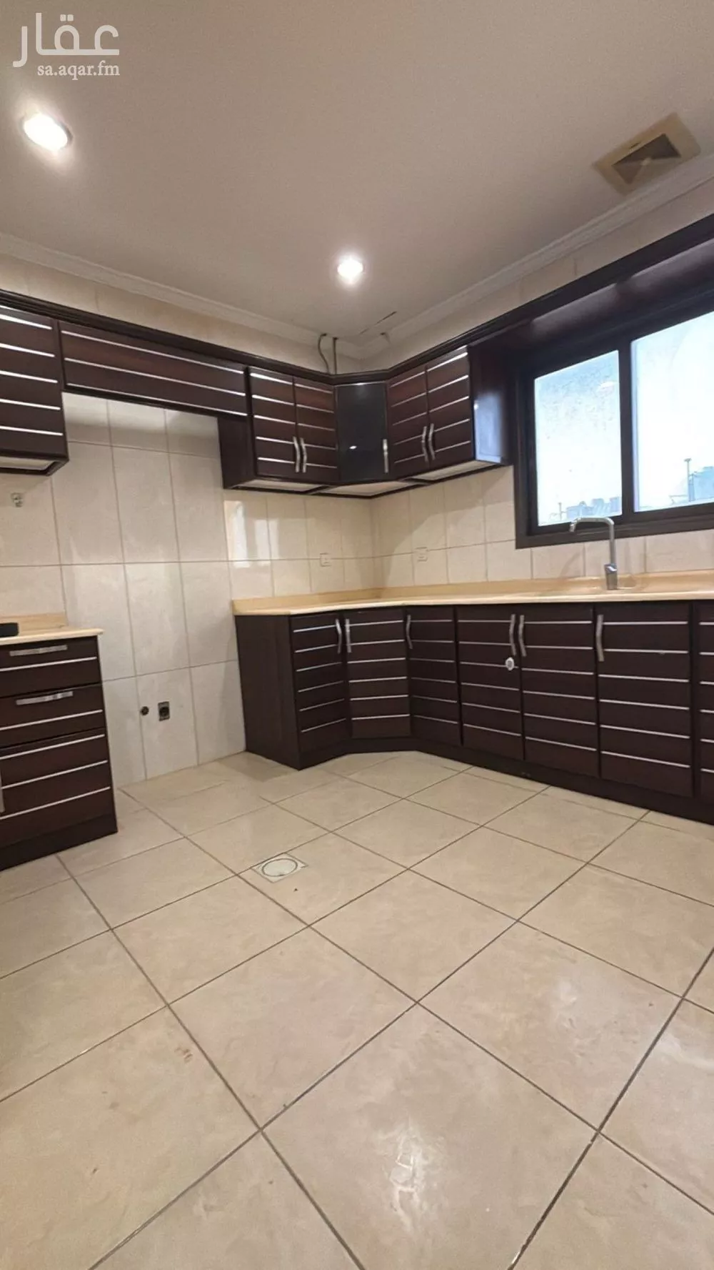 شقة 5 غرف في هجر 4