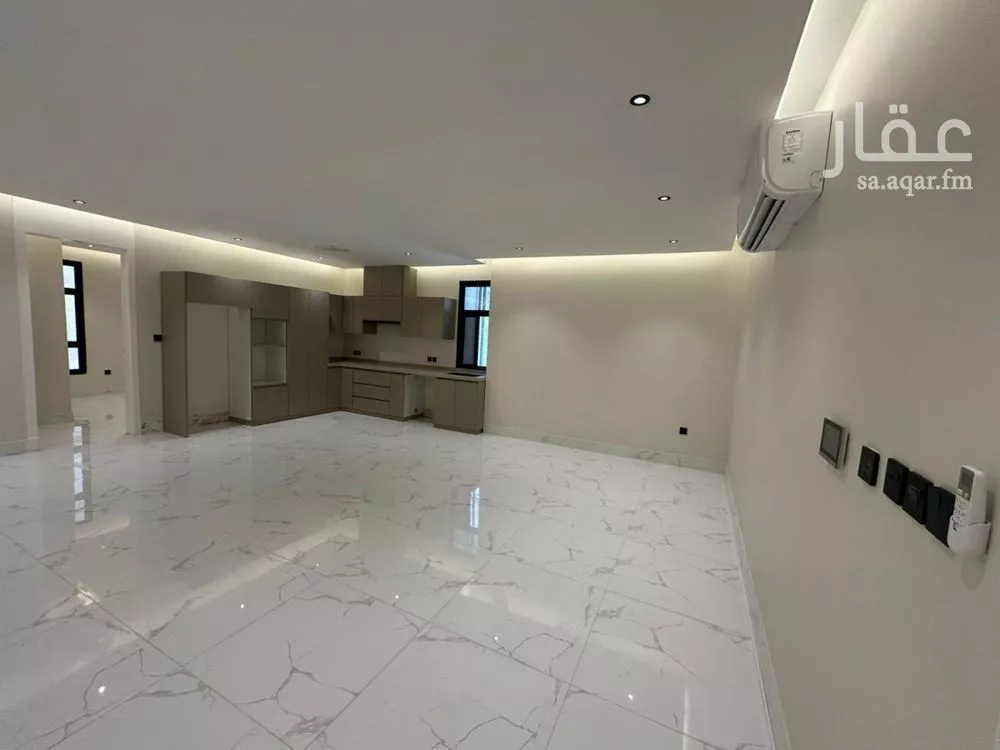 شقة 4 غرف في الحمرا 1