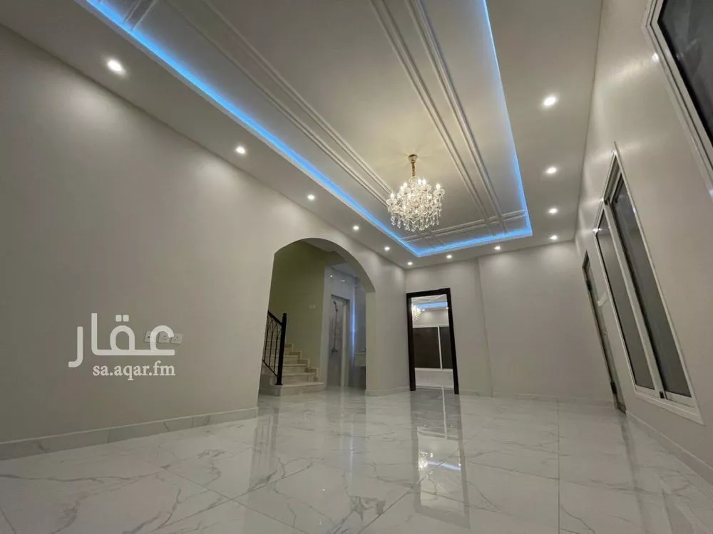 5 bedroom villa in Al Khalidiyah Ash Shamaliyah 3