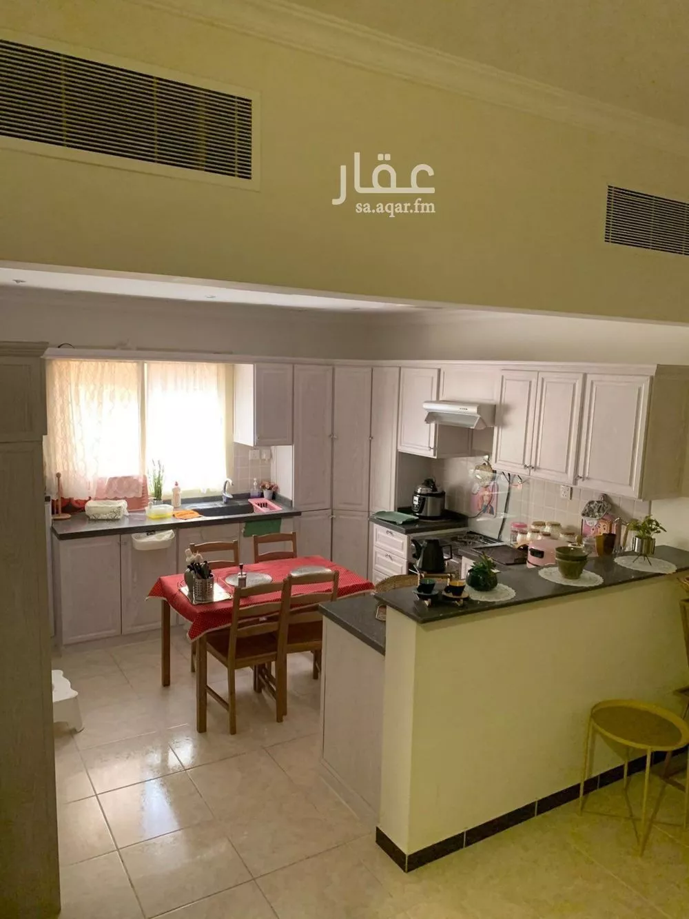 شقة 5 غرف في الحمرا 4