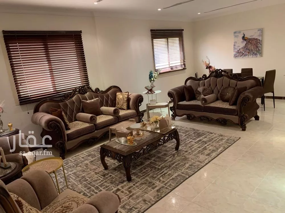 شقة 5 غرف في الحمرا 2