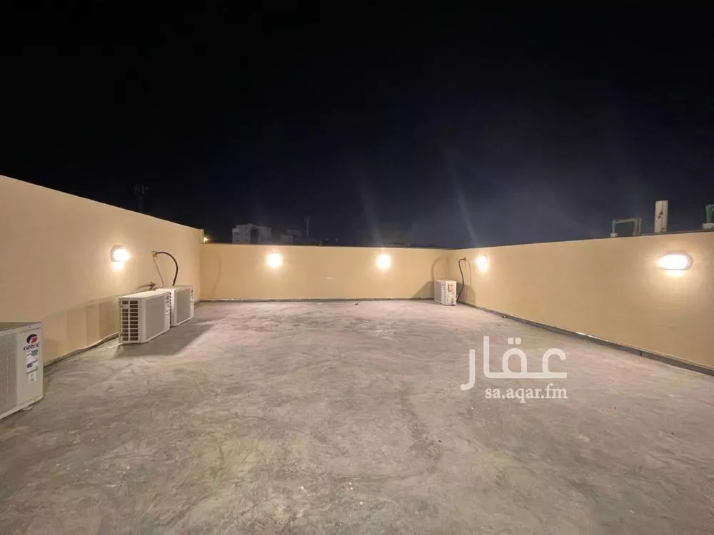 5 bedroom villa in Al Khalidiyah Ash Shamaliyah, Eastern Province 16