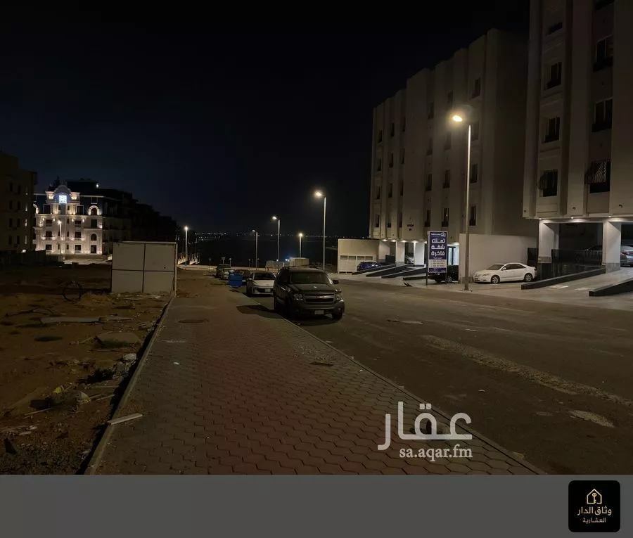 أرض 893 م² في طيبة 5