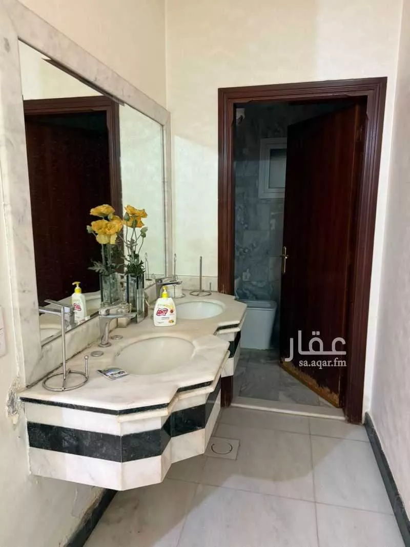 5 bedroom villa in Al Khuzama, Riyadh 10