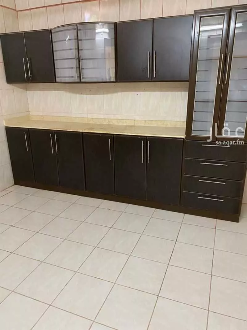 3 bedroom apartment in Ishbiliyah, Riyadh 4