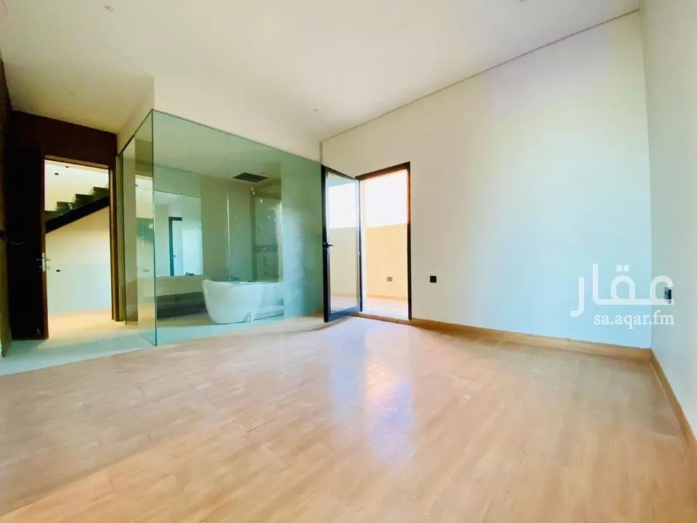 4 bedroom villa in Al Mahdiyyah 4