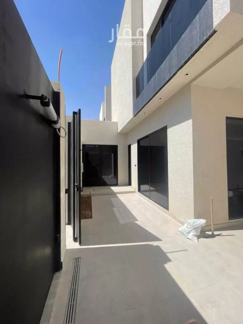 فيلا 9 غرف في النرجس 5