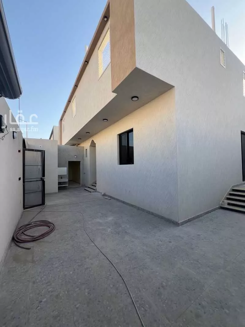 دور 7 غرف في العزيزية 2