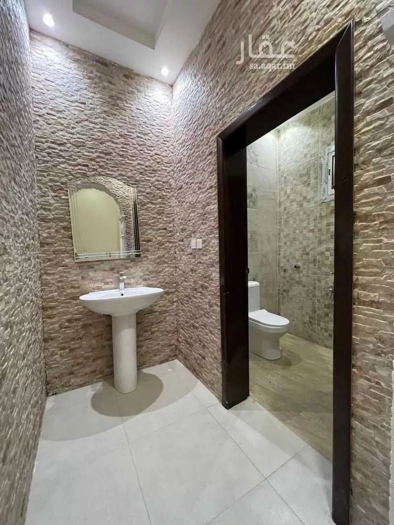 5 bedroom apartment in Al Yaqout, Jeddah 4