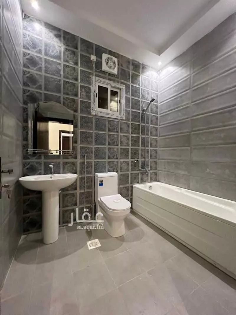 5 bedroom apartment in Al Yaqout, Jeddah 6