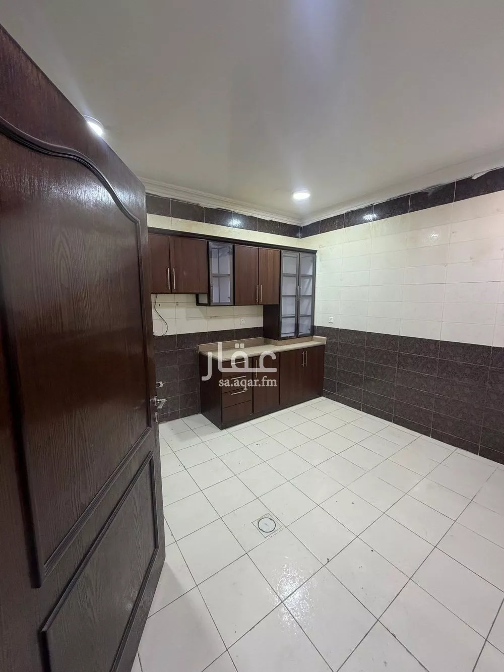 4 bedroom building in Hajar, Eastern Province 6