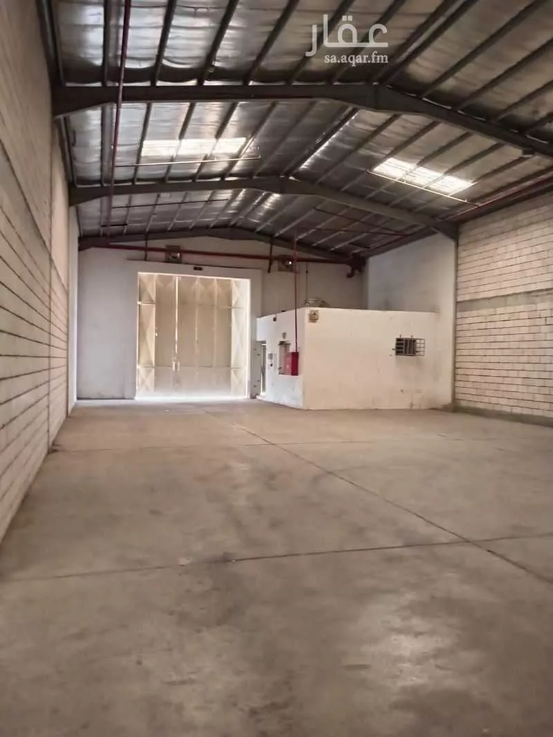 430 sqm warehouse in Ad Dar Al Baida 1