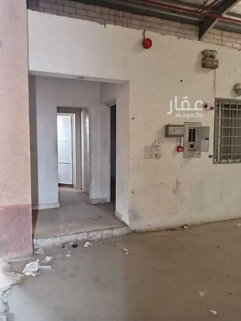 865 sqm warehouse in Ad Dar Al Baida 2