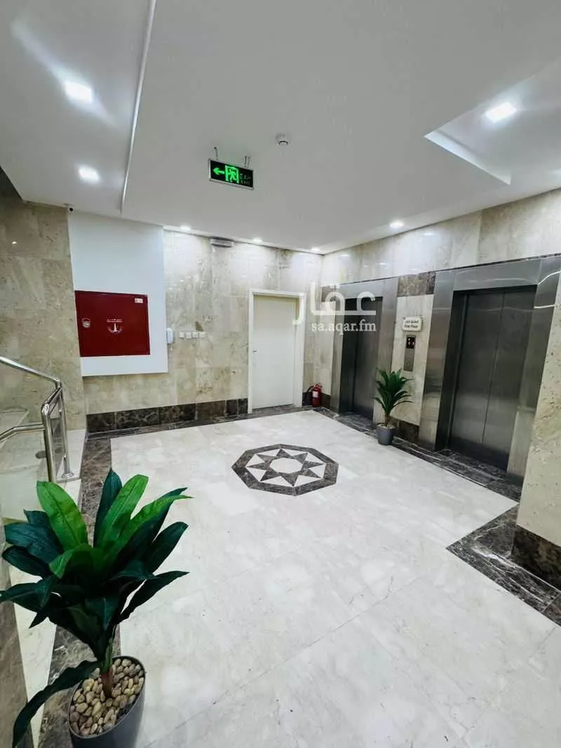 مكتب 2100 م² في المرسلات 4