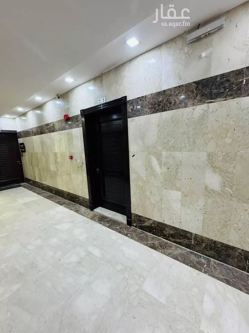 مكتب 2100 م² في المرسلات 3