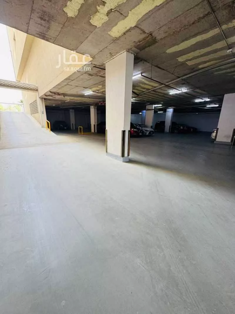 مكتب 2100 م² في المرسلات 3