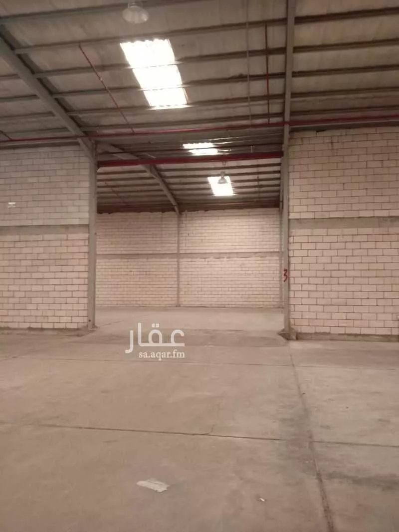 430 sqm warehouse in Ad Dar Al Baida 5