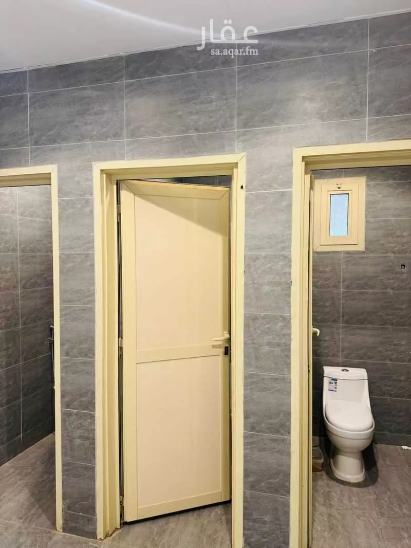 مكتب 2100 م² في المرسلات 2