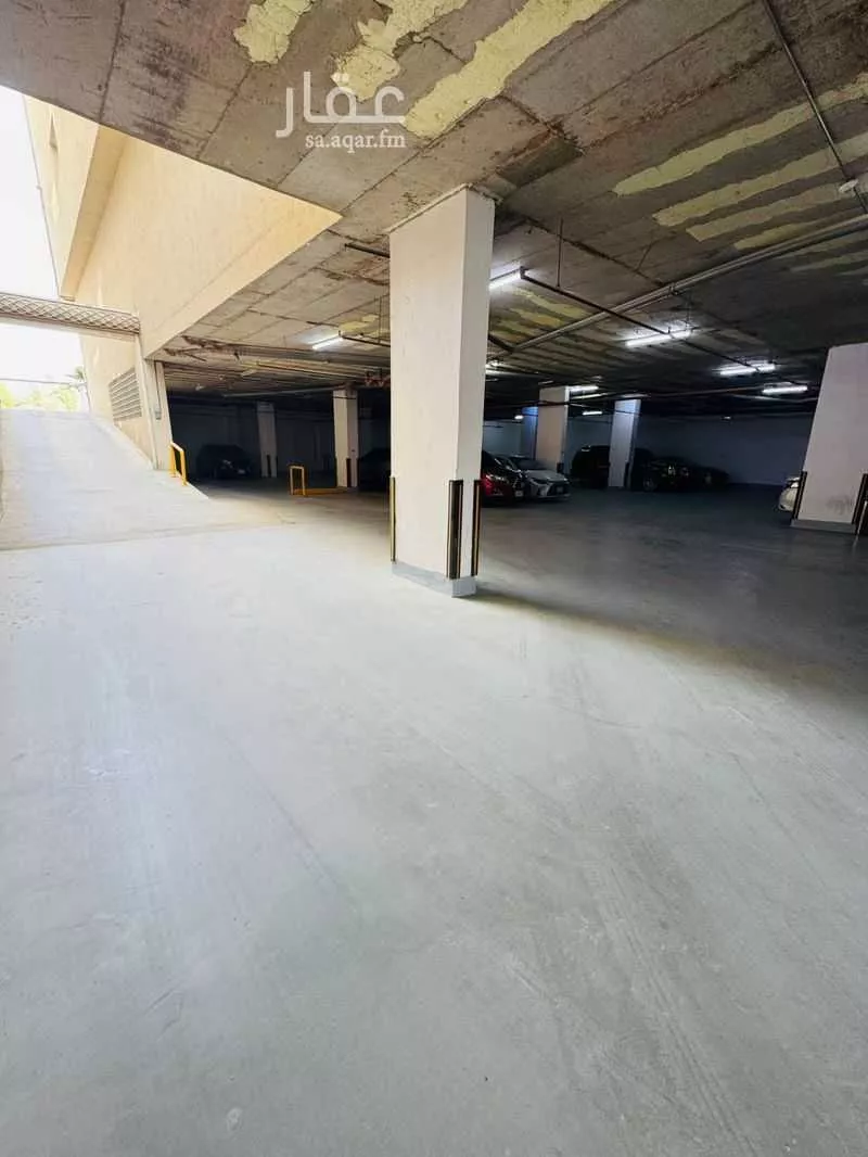 مكتب 2100 م² في المرسلات 5