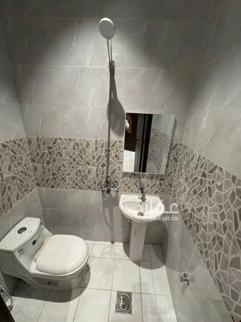 شقة 5 غرف في النزهة 1