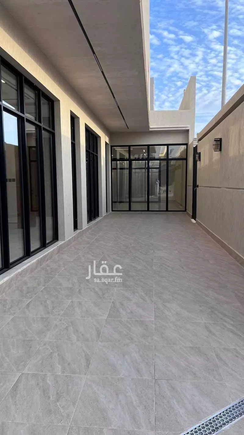 فيلا 8 غرف في الرمال 2