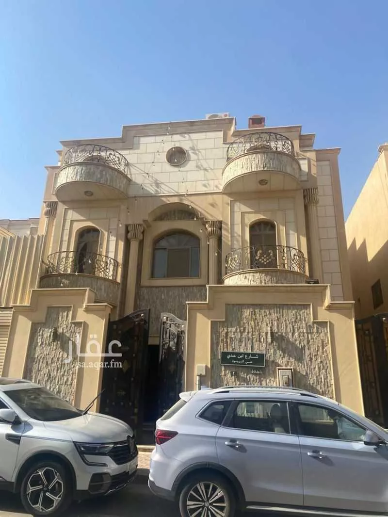 5 bedroom villa in Al Rabwa